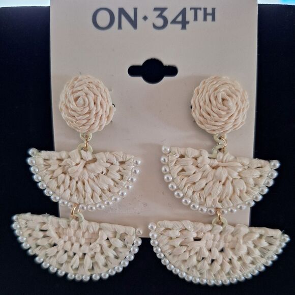🎁Cream and White Bohemian Earrings - Picture 1 of 4
